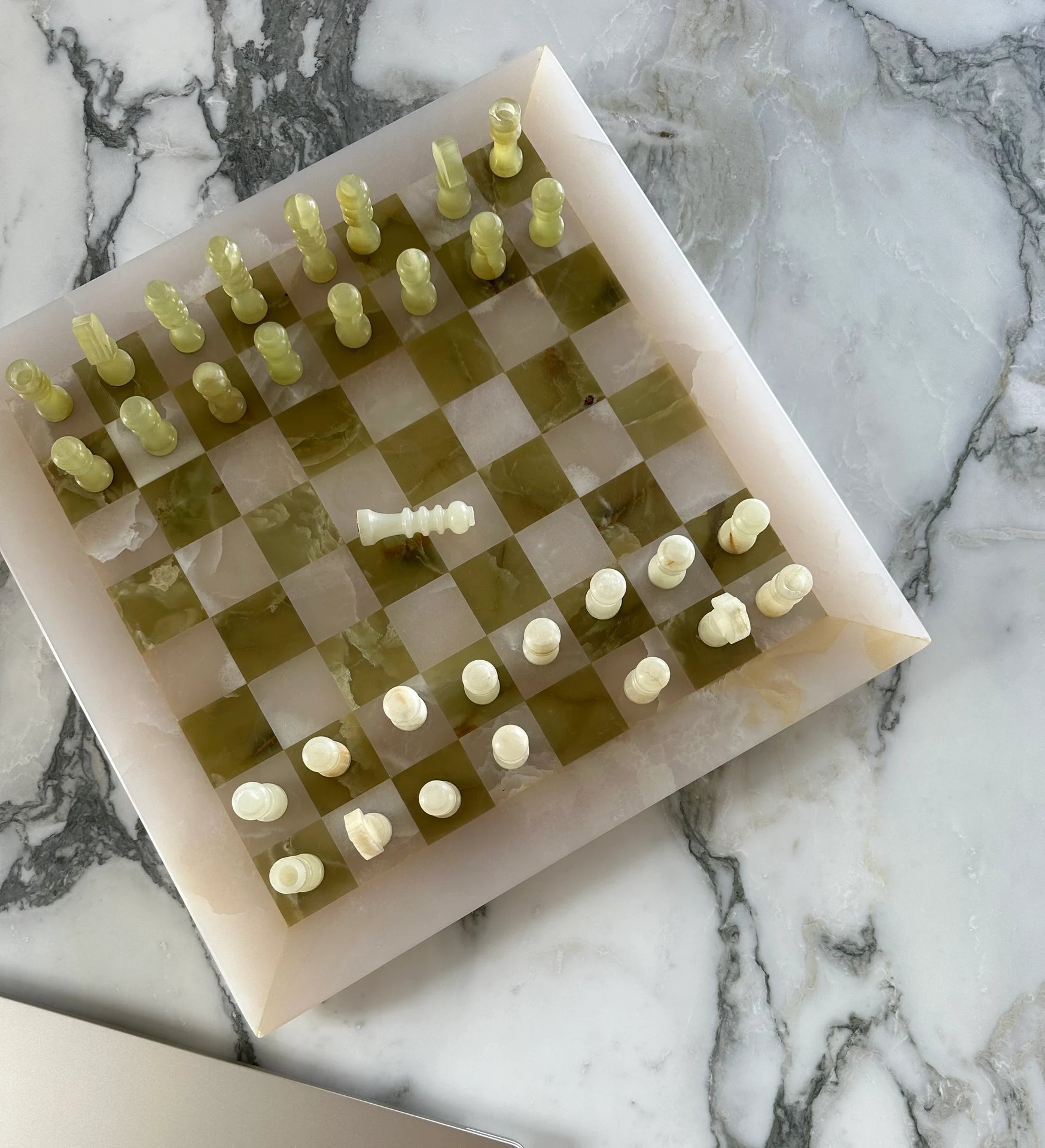 Crème gemêleerd onyx marmeren schaakspel